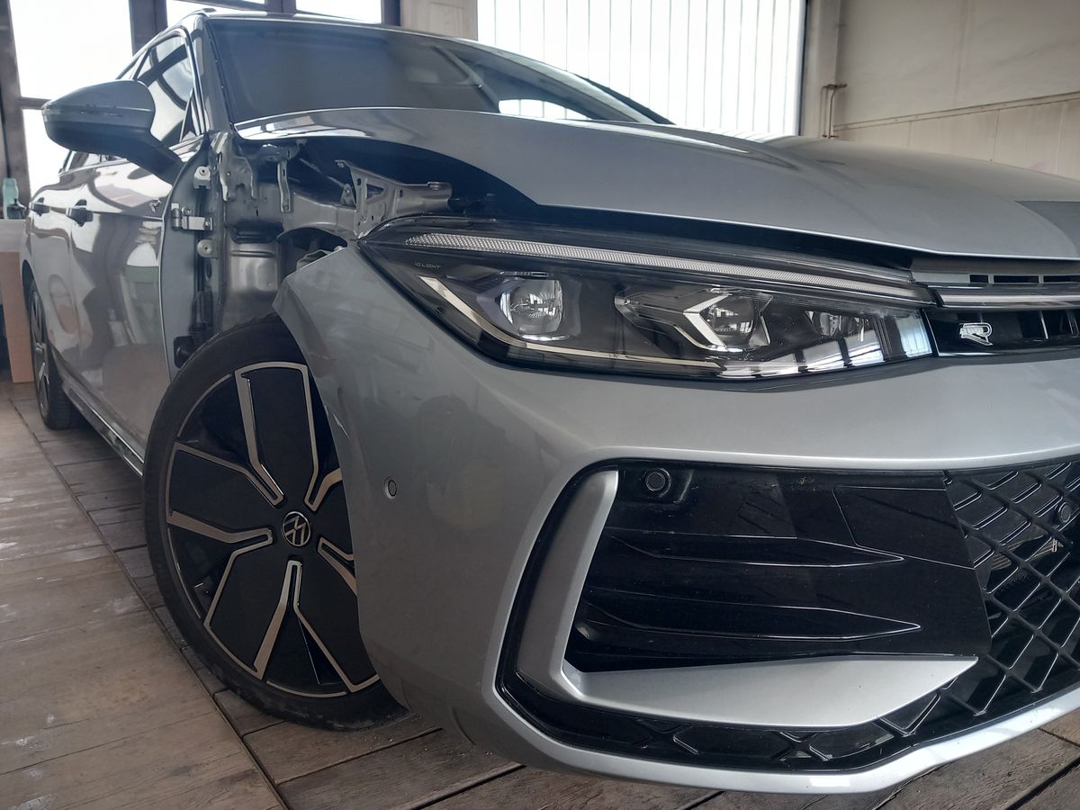 popravilo poškodbe karoserije v avtokleparski delavnici Kranj